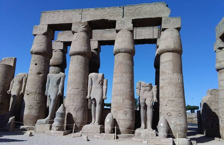 Tagesausflug von Marsa Alam nach Luxor mit eigenem Guide