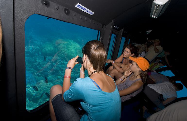 Glasbodenboot Tour ab Marsa Alam - Semi U-Boot Ausflug