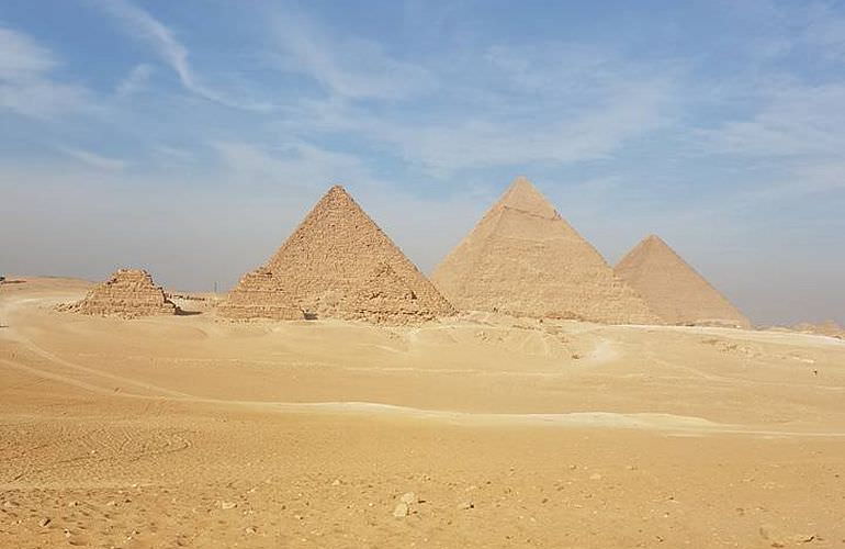 Tagesausflug von Marsa Alam zu den Pyramiden in Kairo