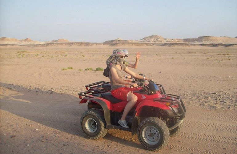 Quad Safari am Morgen in El Quseir mit Kamelreiten im Beduinendorf
