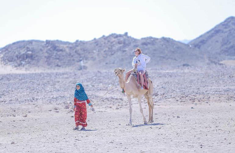 Quad Safari am Morgen in Marsa Alam mit Kamelreiten im Beduinendorf