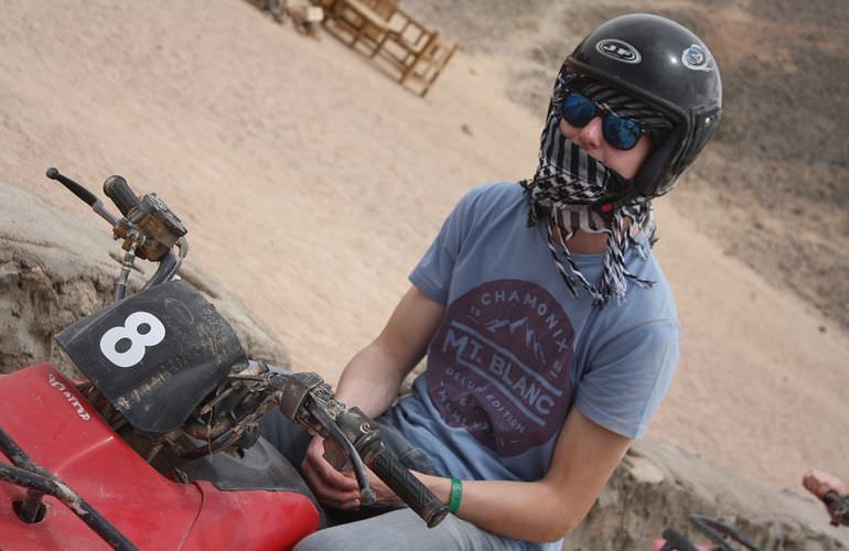 Quad Safari am Morgen in Marsa Alam mit Kamelreiten im Beduinendorf