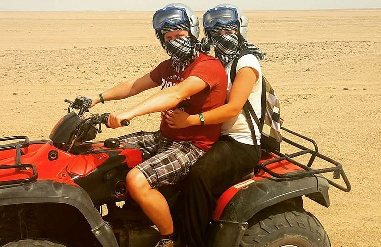 Quad Safari am Morgen in Marsa Alam mit Kamelreiten im Beduinendorf