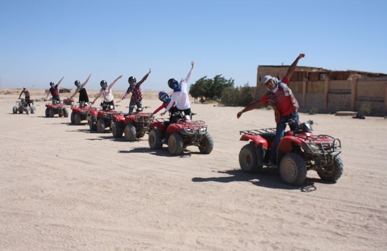 Quad Safari am Morgen in Marsa Alam mit Kamelreiten im Beduinendorf